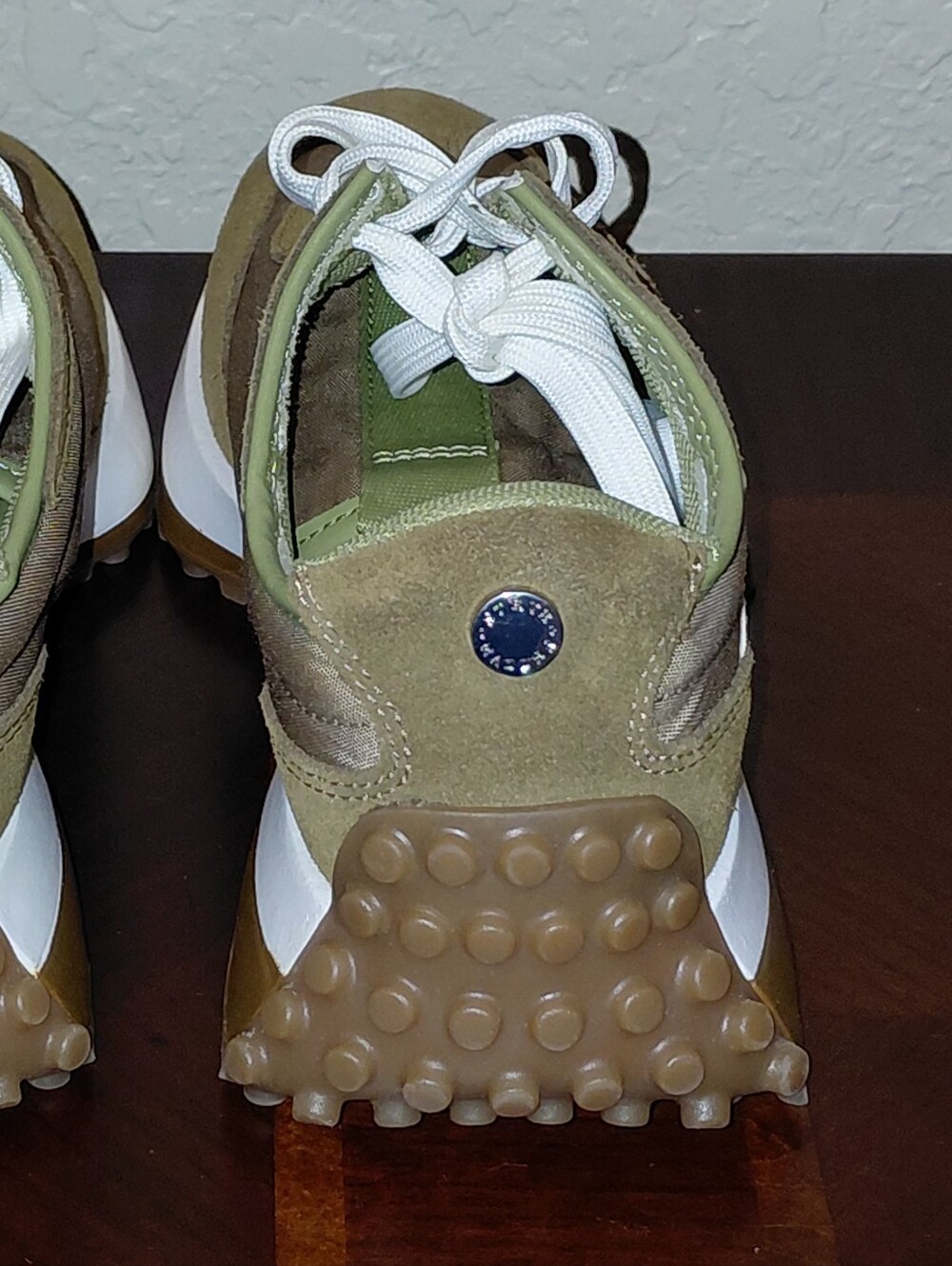 Steve Madden Women's Sz 7.5M Campo Olive White Logo Sneakers Comfort NWT - Picture 11 of 13